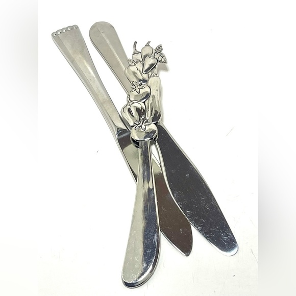 NWT set of Three Stainless Steel Spreaders. - Picture 1 of 3